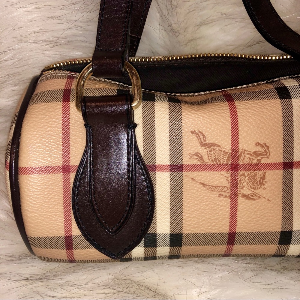 BURBERRY Vintage Check Leather Barrel Bag, NWOT - Picture 2 of 15